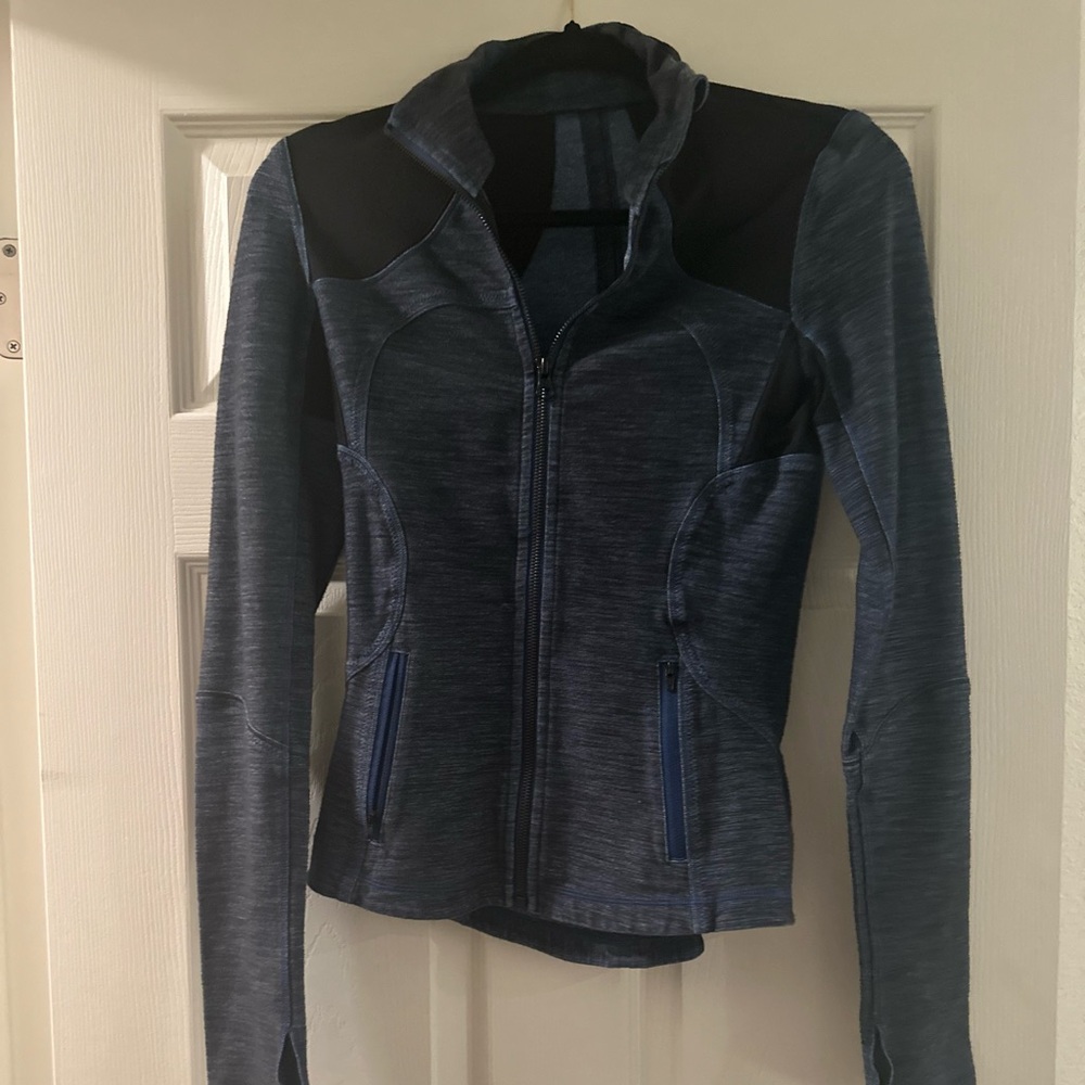 Lululemon blue forme jacket